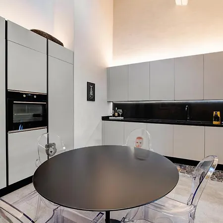 Βίλα Black Villa *