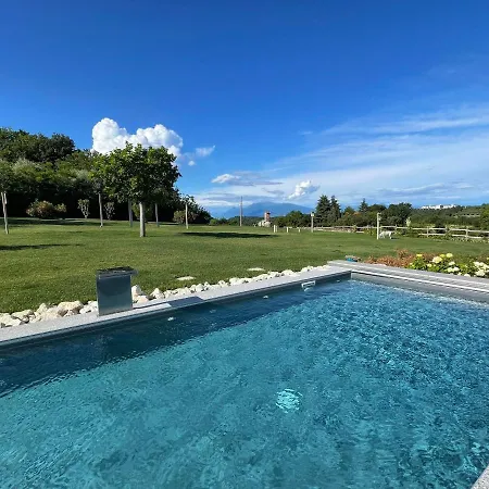 Βίλα Black Villa