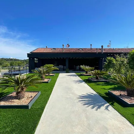 Black Villa * Lonato